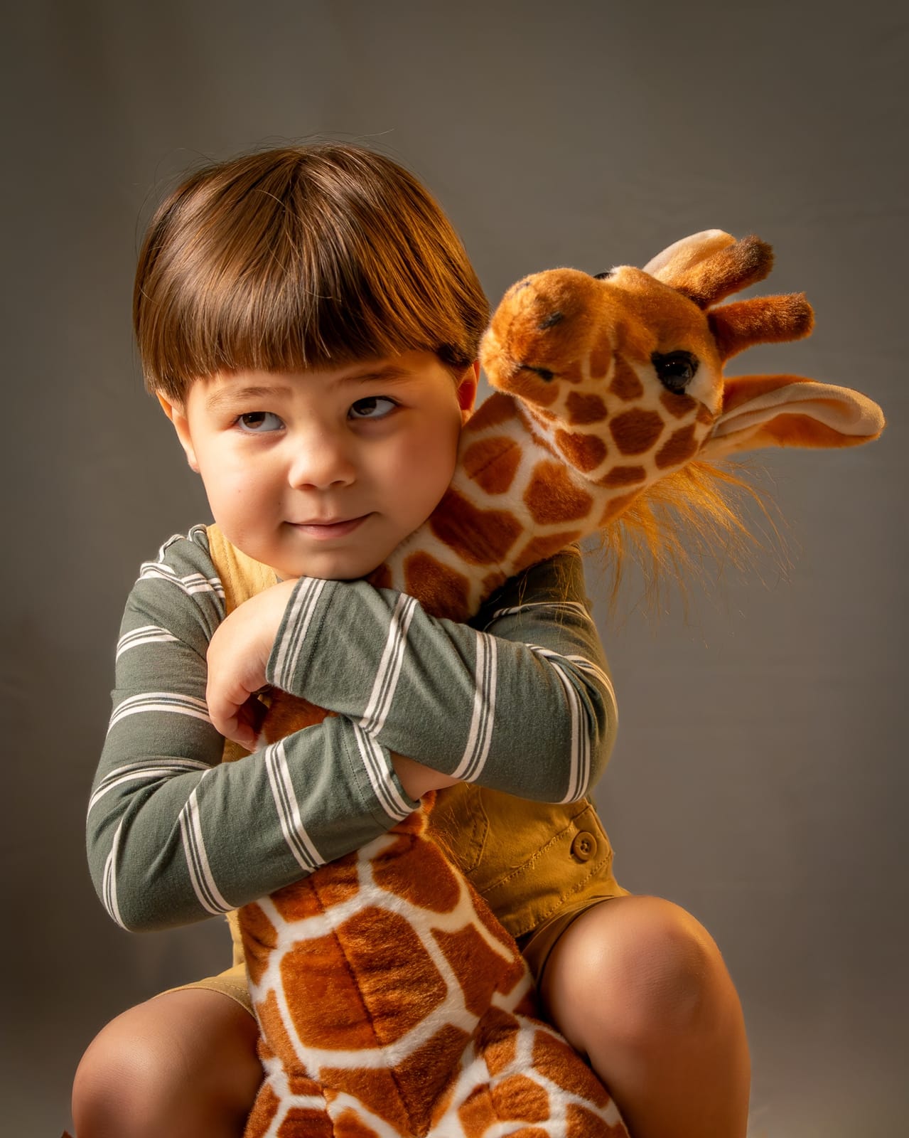 Sesión familiar de niños en estudio